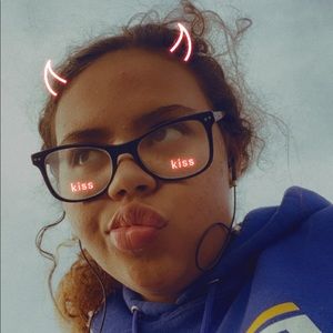 Meet your Posher, Abby